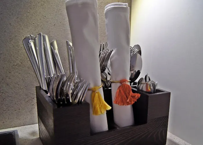 Apartment The Deluxe: Ski-to-market Luxury With Garden