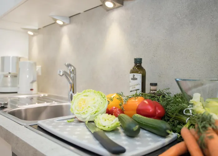 Apartment The Deluxe: Ski-to-market Luxury With Garden Winterberg